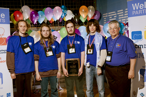 Студенты матмеха завоевали золотую медаль 33 Чемпионата мира по программированию!